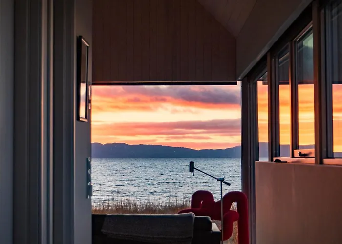Sjovett - House By The Beach